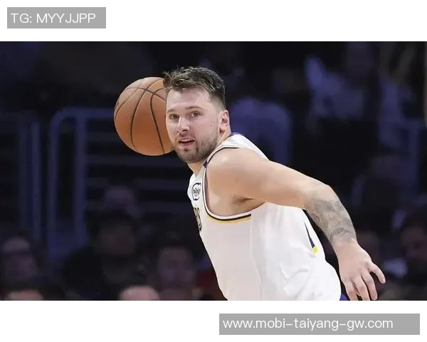 詹姆斯争夺得分王难度加大考辛斯直言东契奇分球太少