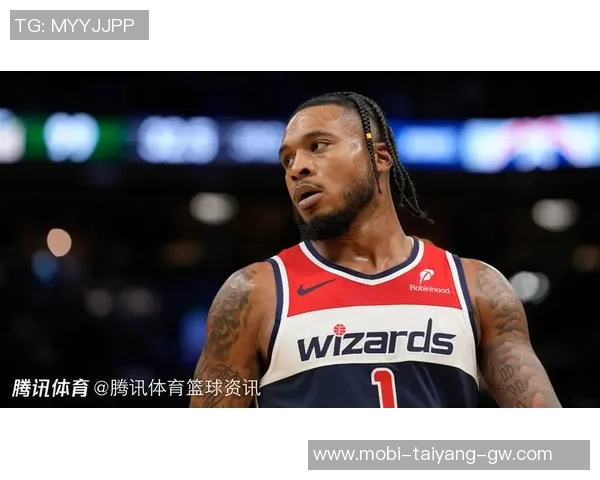 惠特摩尔身穿病号服与女友合照因血栓无限期缺阵与文班同款伤病相似